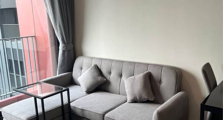 Condo en alquiler de 1 habitaciones en Huai Khwang, Bangkok