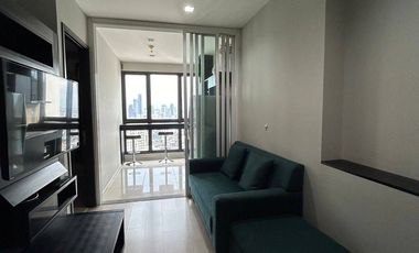 Condo en alquiler de 1 habitaciones en Khlong Toei, Bangkok