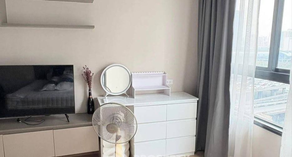 Wohnung zur Miete mit 1 Zimmer in Huai Khwang, Bangkok