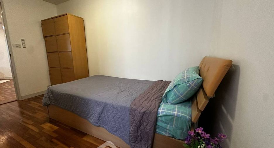 For rent 3 ベッドルーム condo in Watthana, Bangkok