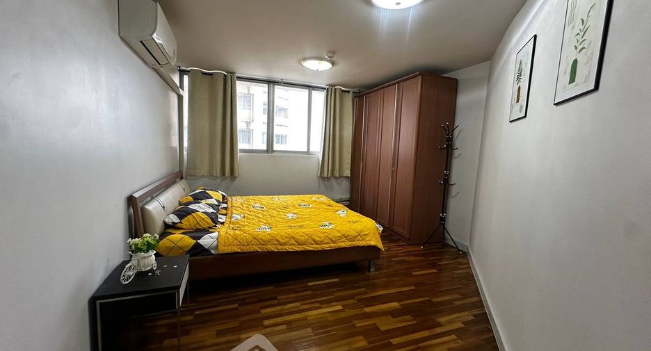 For rent 3 ベッドルーム condo in Watthana, Bangkok