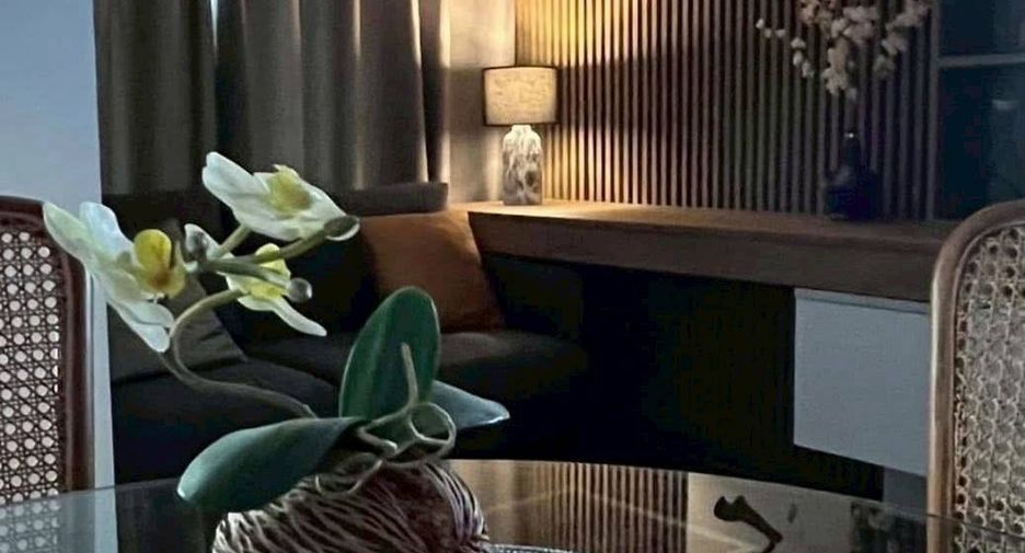 Condo en alquiler de 1 habitaciones en Bang Rak, Bangkok