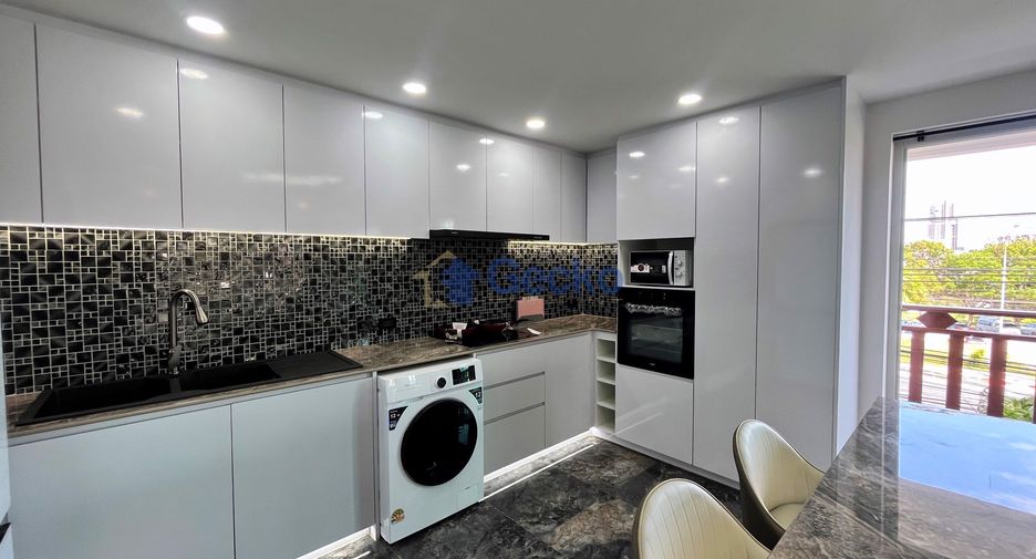 À louer et à vendre 3 chambres condo à South Pattaya, Pattaya