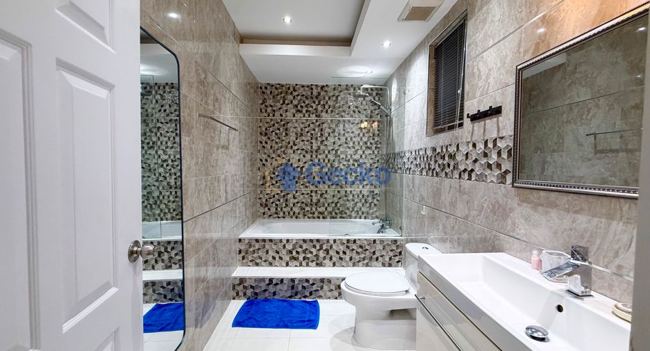 For rent 2 bedrooms house in Pratumnak, Pattaya
