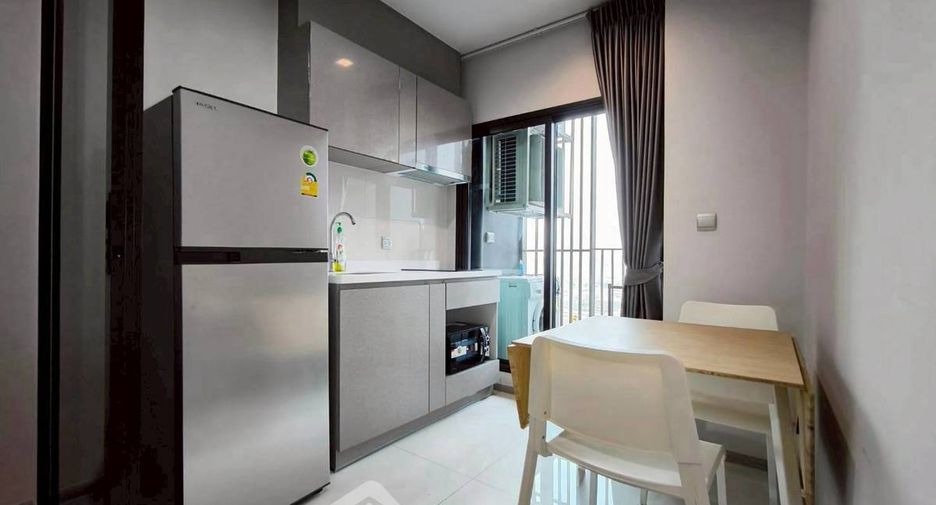 Condo en alquiler de 1 habitaciones en Huai Khwang, Bangkok