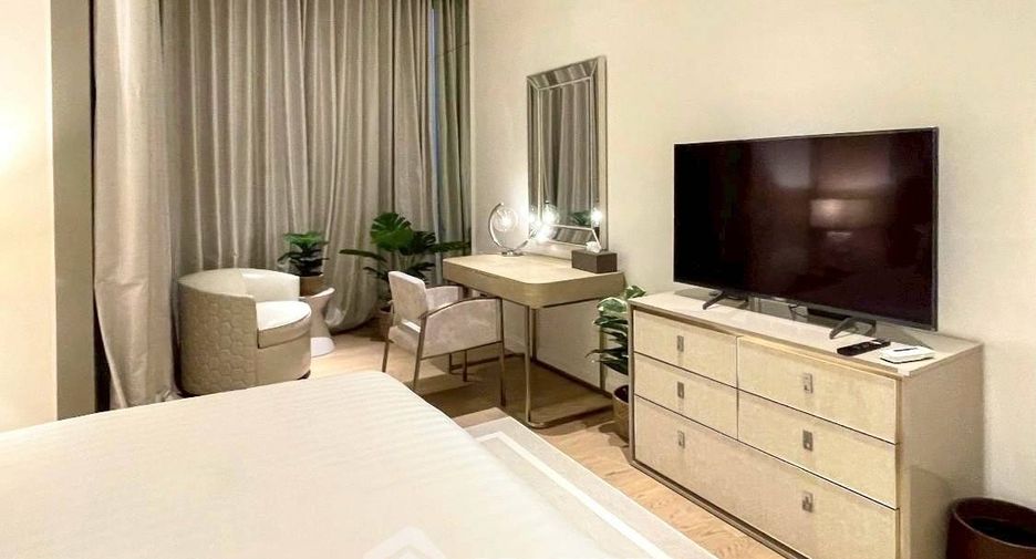 For rent 3 bedrooms condo in Khlong San, Bangkok
