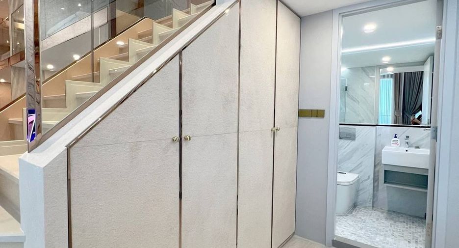 Condo en alquiler de 1 habitaciones en Sathon, Bangkok