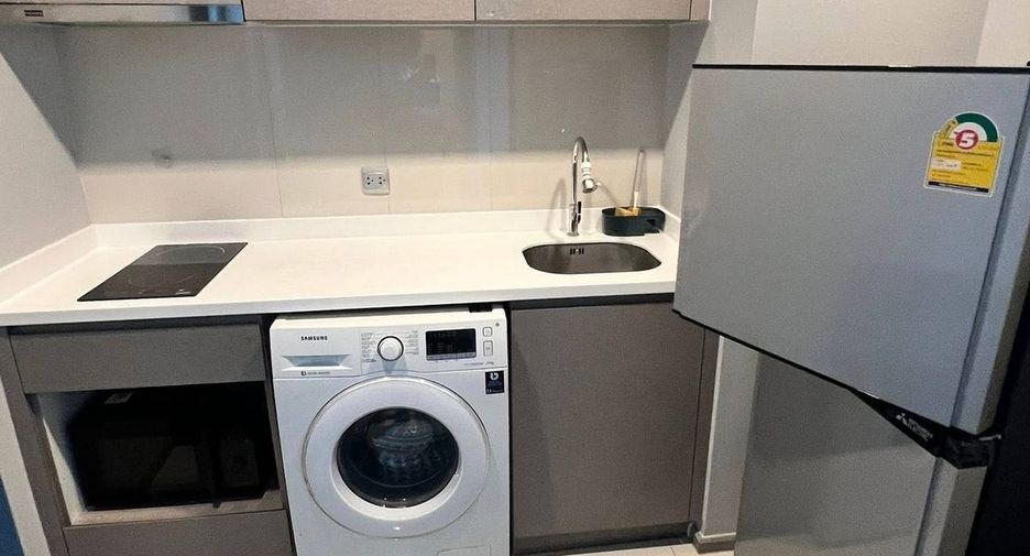 Wohnung zur Miete mit 1 Zimmer in Huai Khwang, Bangkok
