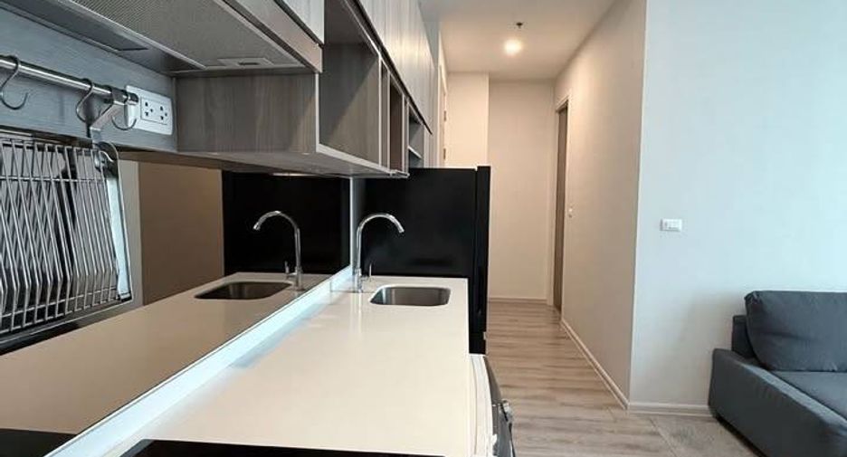 For rent 2 bedrooms condo in Bang Kapi, Bangkok