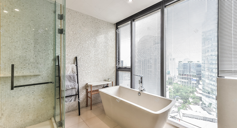 Wohnung zum Kauf mit 3 Zimmer in Khlong Toei, Bangkok