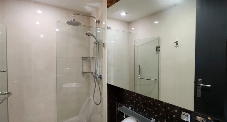 À vendre 2 chambres condo à Watthana, Bangkok