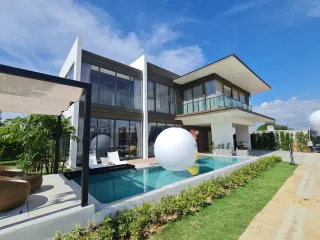 For sale 4 bedrooms house in Bang Lamung, Chonburi