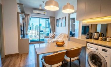 For rent 2 bedrooms condo in Phra Khanong, Bangkok