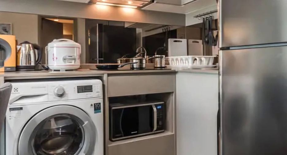Wohnung zur Miete mit 2 Zimmer in Phra Khanong, Bangkok