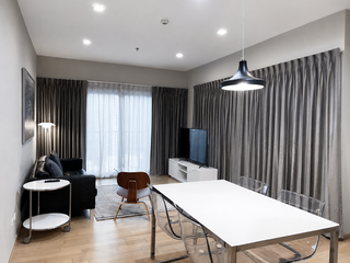 For rent 2 bedrooms condo in Khlong Toei, Bangkok