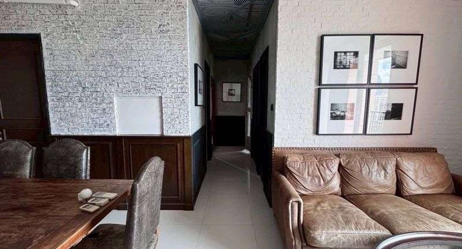 Wohnung zur Miete mit 3 Zimmer in Khlong Toei, Bangkok
