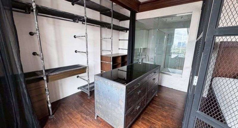 Wohnung zur Miete mit 3 Zimmer in Khlong Toei, Bangkok