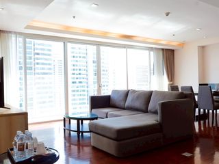 For rent 3 bedrooms condo in Khlong Toei, Bangkok