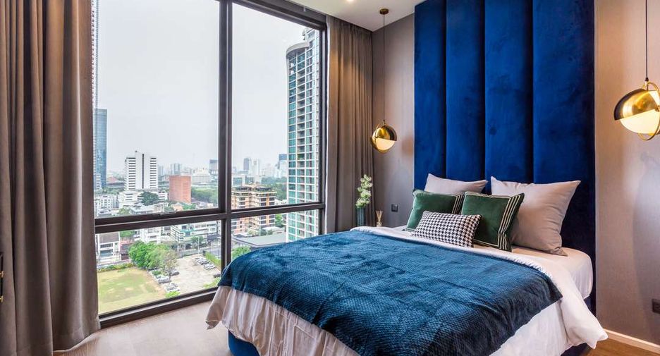 À louer et à vendre 2 chambres condo à Pathum Wan, Bangkok