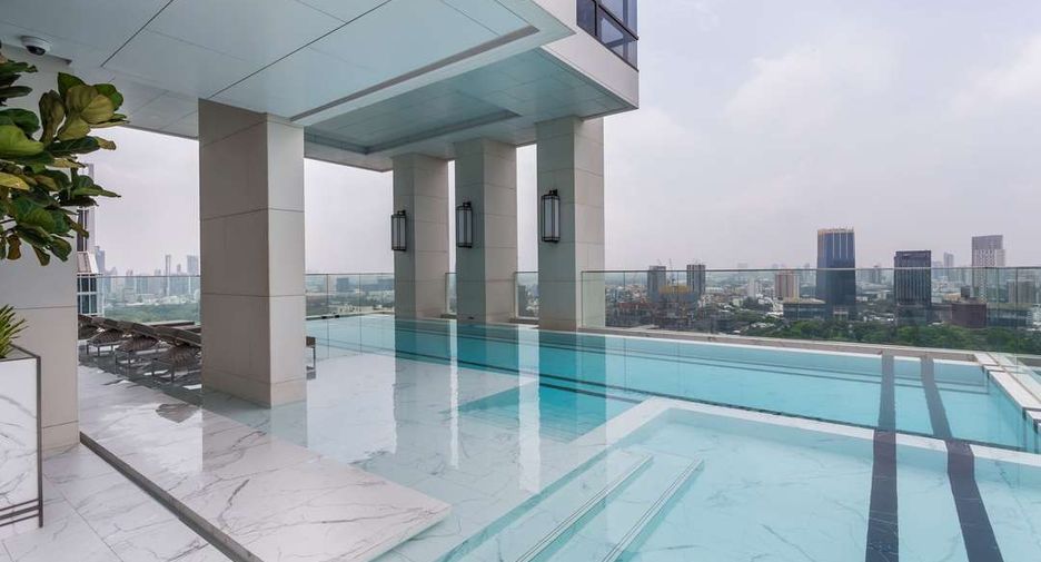 À louer et à vendre 2 chambres condo à Pathum Wan, Bangkok