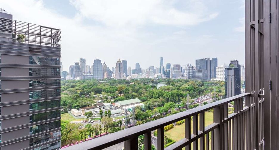 À louer et à vendre 2 chambres condo à Pathum Wan, Bangkok