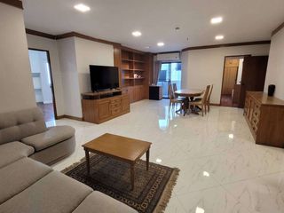 Condo en alquiler de 3 habitaciones en Watthana, Bangkok