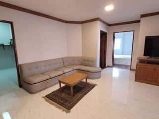 Condo en alquiler de 3 habitaciones en Watthana, Bangkok