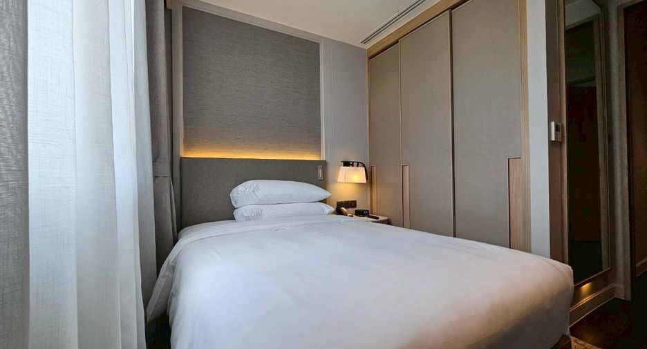 For rent 2 bedrooms condo in Phra Khanong, Bangkok