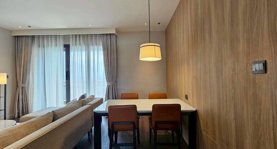 For rent 2 bedrooms condo in Phra Khanong, Bangkok