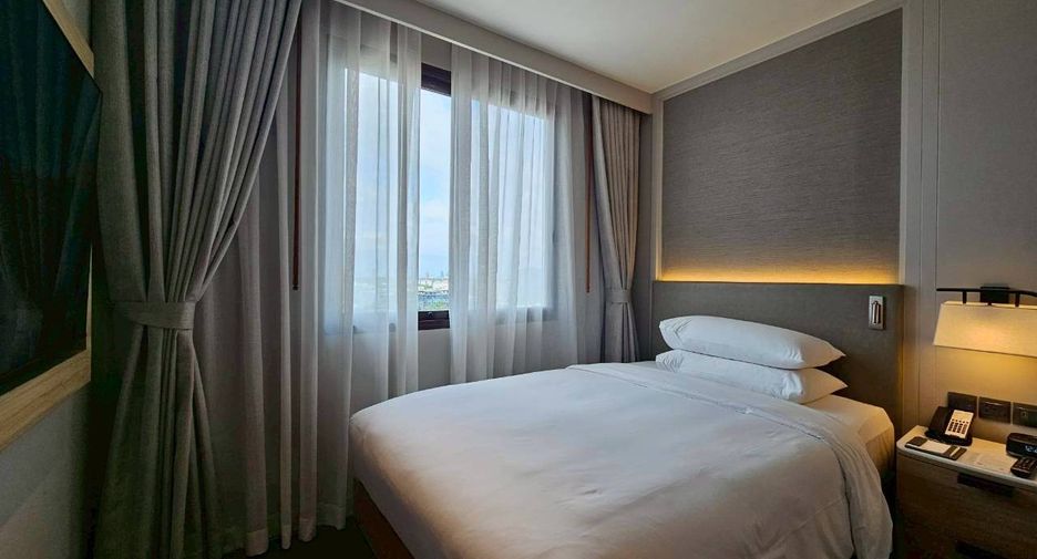 For rent 2 bedrooms condo in Phra Khanong, Bangkok