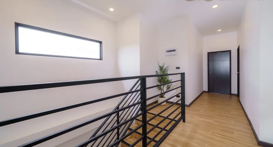 For sale 4 ベッドルーム villa in East Pattaya, Pattaya