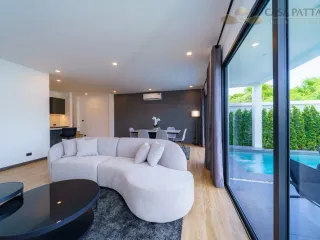 Villa en venta de 4 habitaciones en Bang Lamung, Chonburi