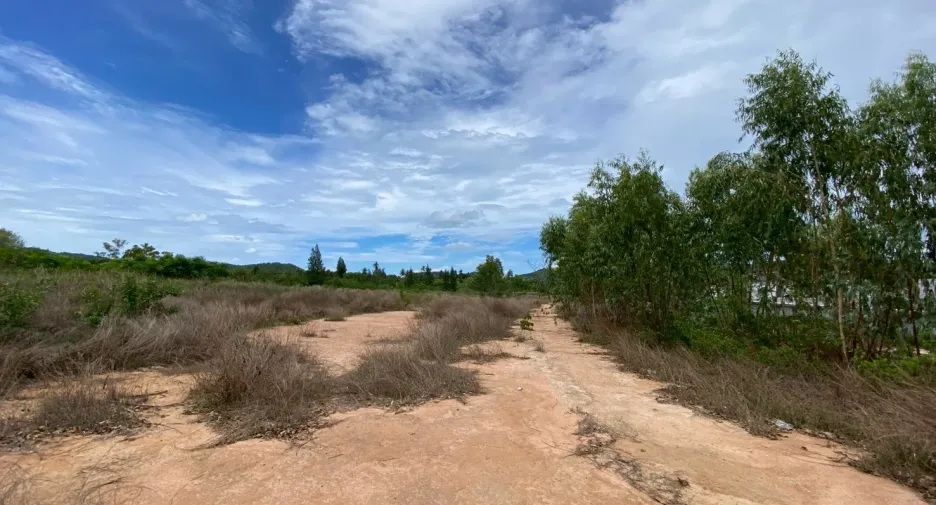 出售 土地 在 Pran Buri, 班武里府