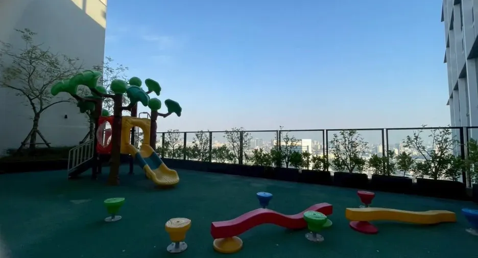 For rent 1 bed condo in Huai Khwang, Bangkok