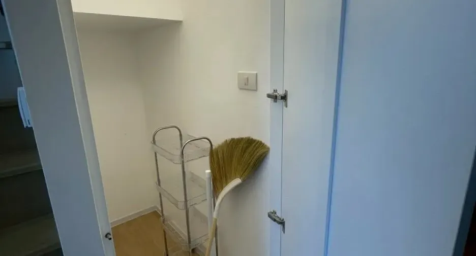 For rent 1 bed condo in Huai Khwang, Bangkok