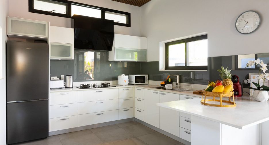 Villa zum Kauf mit 5 Zimmer in Mueang Phuket, Phuket