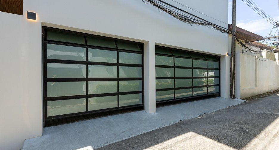 Villa zum Kauf mit 5 Zimmer in Mueang Phuket, Phuket