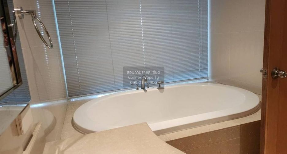 Condo en alquiler de 3 habitaciones en Sathon, Bangkok