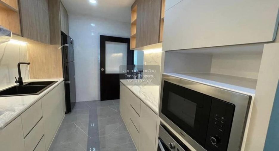 For rent 3 ベッドルーム condo in Sathon, Bangkok