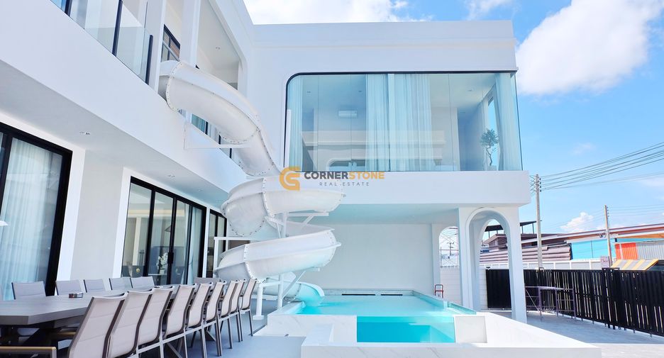 Casa en venta de 8 habitaciones en Sattahip, Chonburi