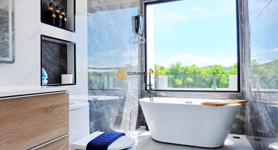 Casa en venta de 8 habitaciones en Sattahip, Chonburi