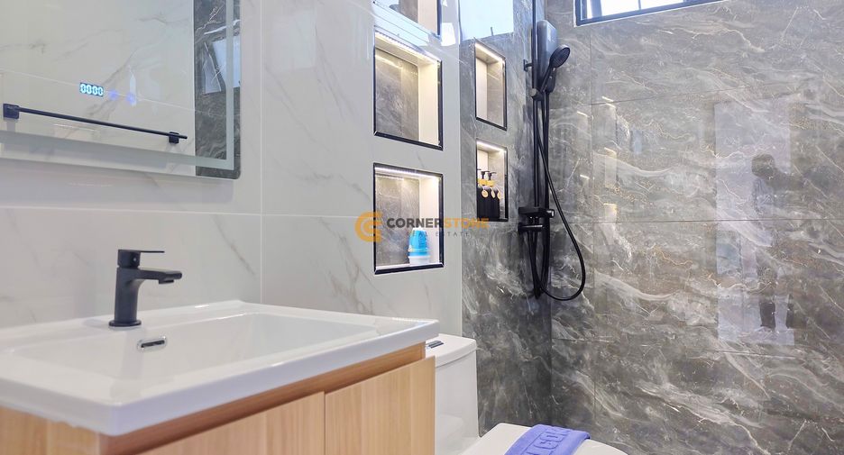 Casa en venta de 8 habitaciones en Sattahip, Chonburi