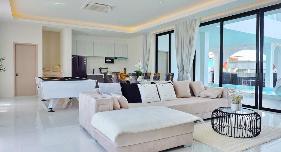 Casa en venta de 8 habitaciones en Sattahip, Chonburi