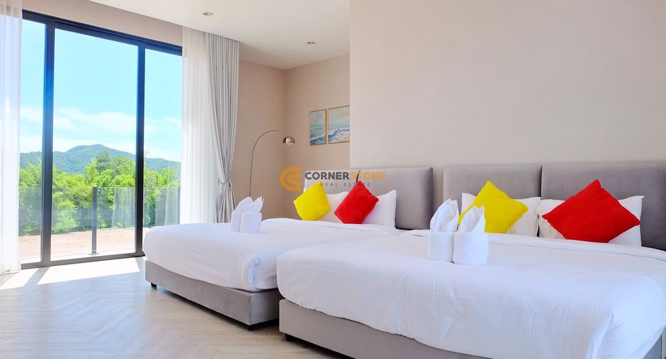 Casa en venta de 8 habitaciones en Sattahip, Chonburi