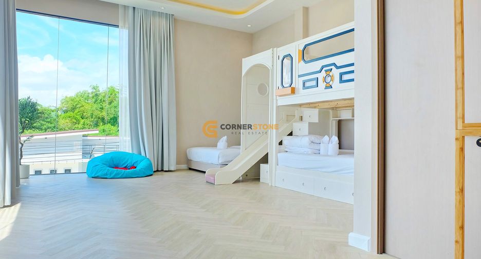 Casa en venta de 8 habitaciones en Sattahip, Chonburi