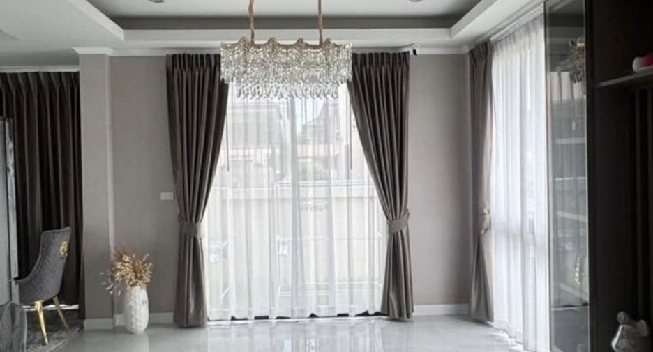 For sale 3 bedrooms house in East Pattaya, Pattaya