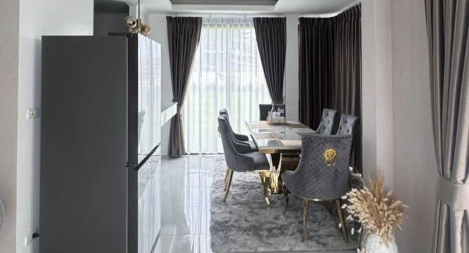 For sale 3 bedrooms house in East Pattaya, Pattaya
