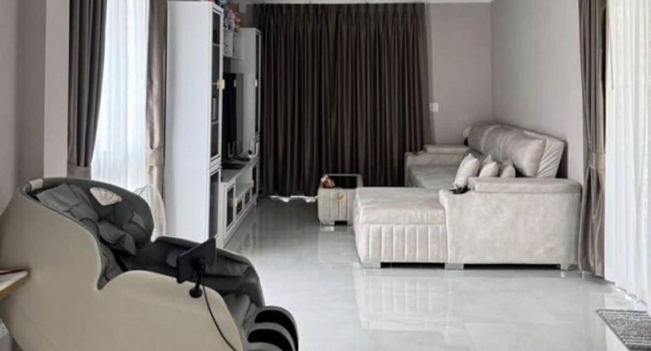 For sale 3 bedrooms house in East Pattaya, Pattaya