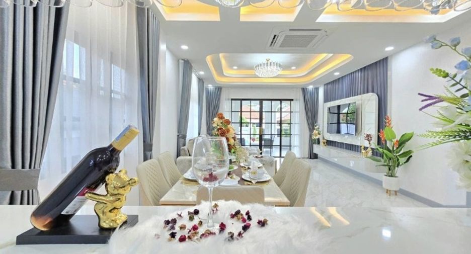 Haus zum Kauf mit 4 Zimmer in East Pattaya, Pattaya