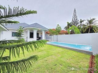 For sale 4 ベッドルーム house in Bang Lamung, Chonburi